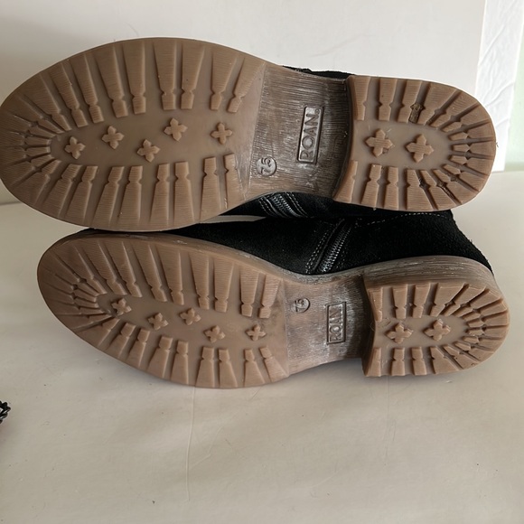 Roan 7.5 Black Suede Distressed Zipper Boots Strappy Design - Picture 8 of 11